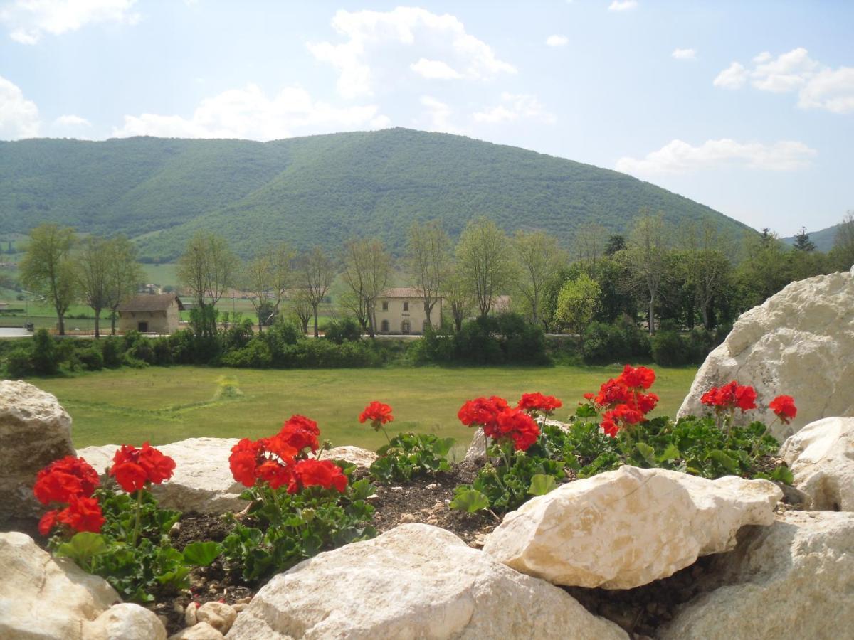 Il Casale San Martino Bed & Breakfast Norcia Exterior photo