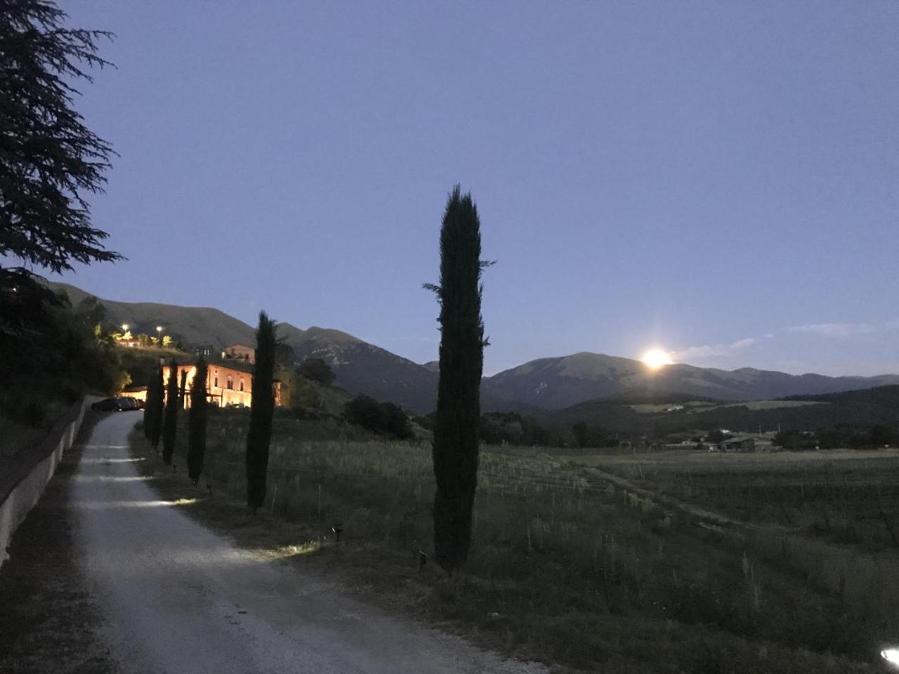 Il Casale San Martino Bed & Breakfast Norcia Exterior photo